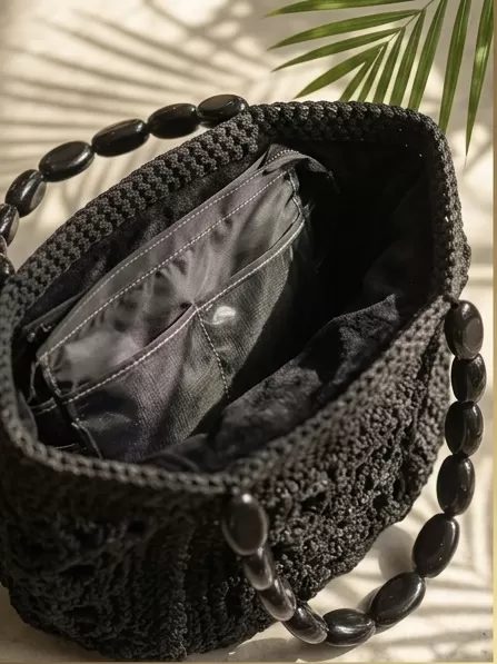 Bolsa Núbia de Resina vista de frente